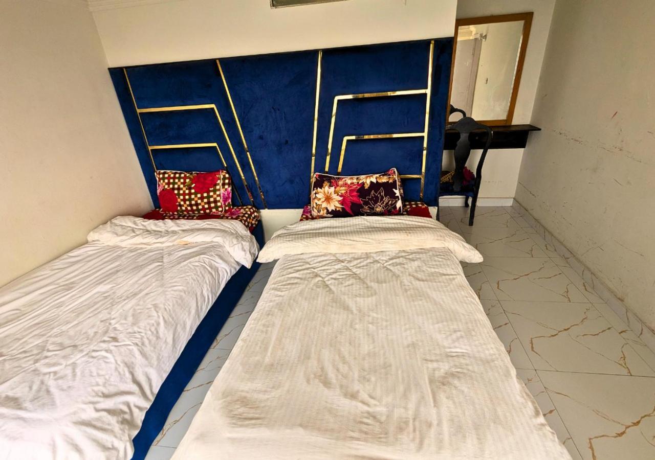Grand Heights Hotel Murree Bagian luar foto